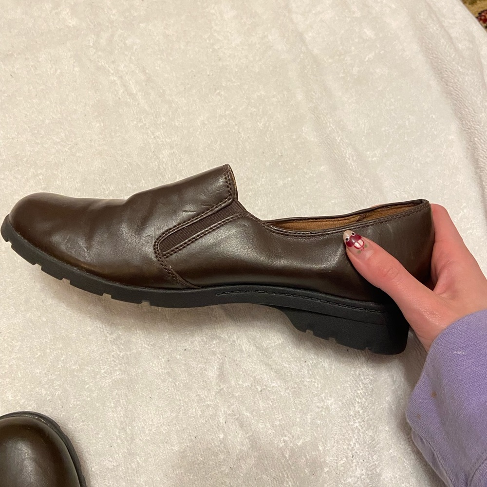 Shoes - Picture 3 of 9